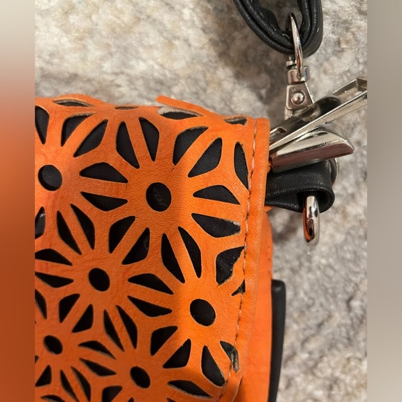 Victoria Leland Designs Orange Cut Out Crossbody Purse 👛 Summer Color Pop! - Picture 12 of 12